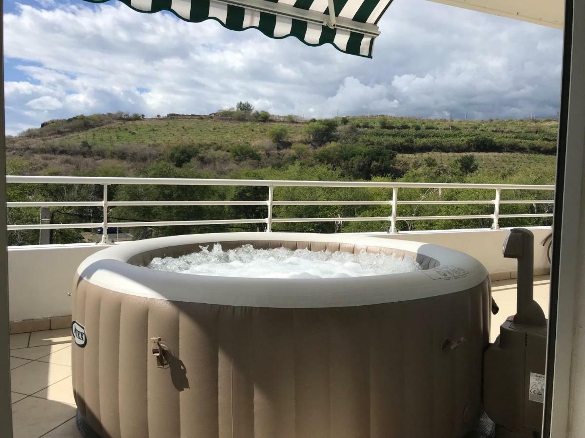 Meuble Homard Avec Jacuzzi Et Vue Mer Saint-Gilles-les Bains Εξωτερικό φωτογραφία
